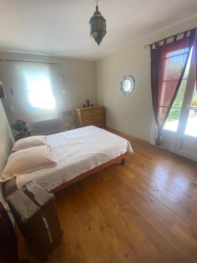 아우비그난 Chambre D'Hotes Le Jardin Des Cigales B&B 외부 사진
